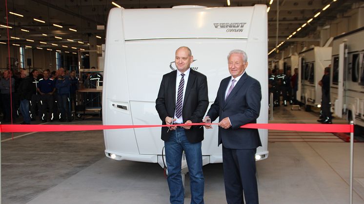 Offizielle Einweihung mit Martin Paninka (Bürgermeister Asbach-Bäumenheim) und Harald Striewski (Eigentümer Fendt-Caravan GmbH)