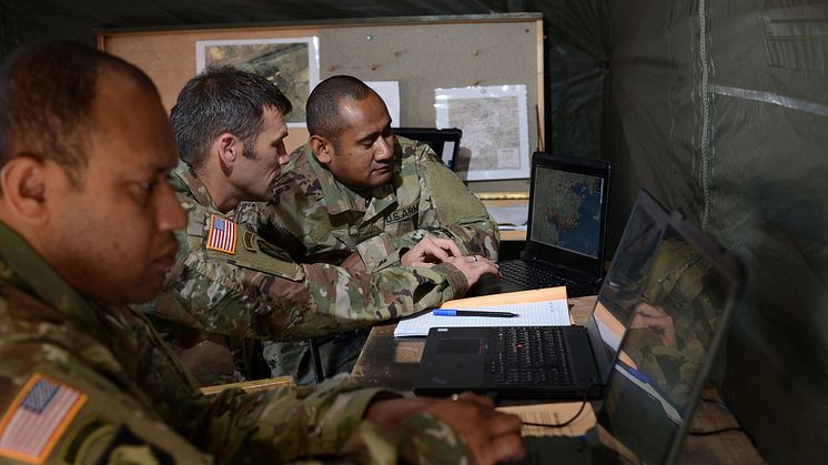 US soldiers working with SitaWare Headquarters