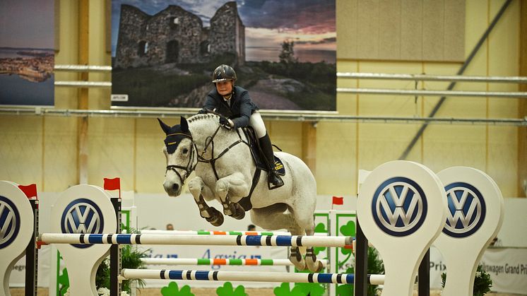 Emelie Grönberg på hästen Under Cover vann klassen med knappt en sekund. Foto: Haide Westring.