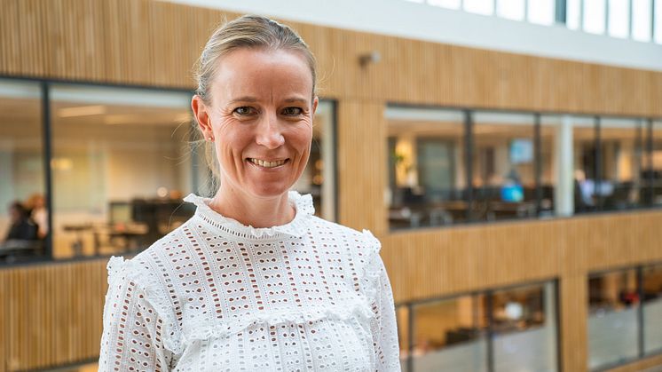 - Det er viktig for oss å levere på kundens behov. Kunden er sjefen, sier Caroline Johansen. Hun leder bank personmarked i Storebrand . Foto: Jonas Lisether/NewsLab