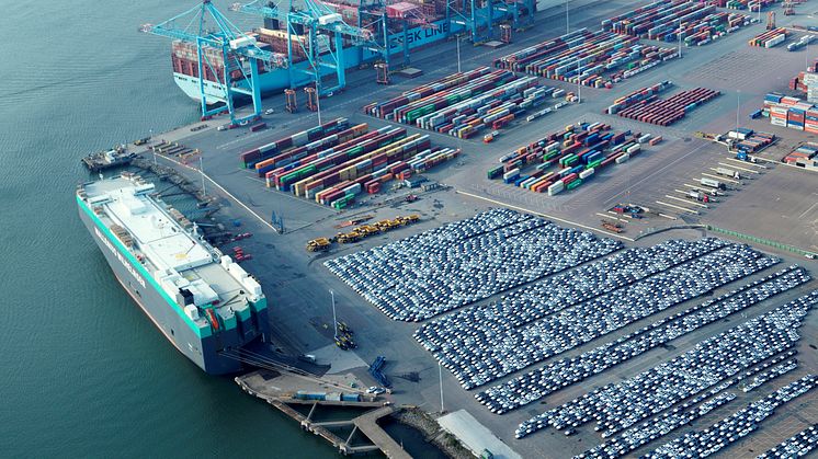 Wallenius Wilhelmsen vessel "Tomar" moored at the Port of Gothenburg. Photo: Gothenburg Port Authority.