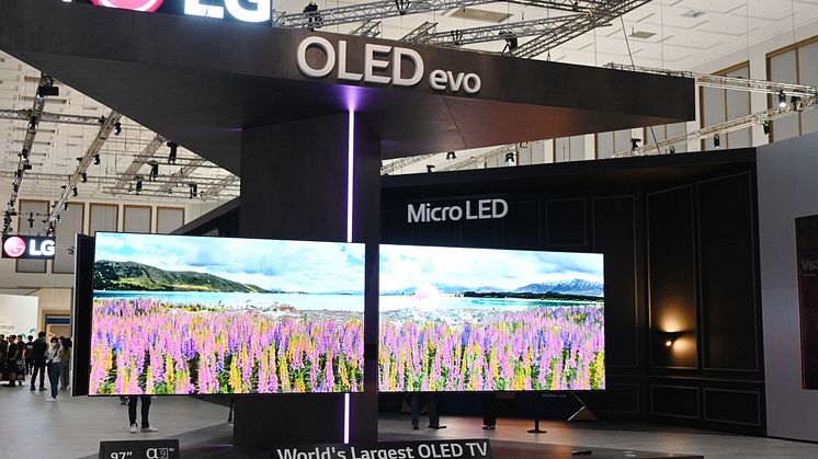 LG-booth_97-OLED