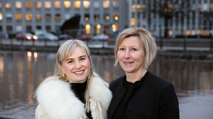 Årets nyårsvärd Fanny Wistrand tillsammans med Helene Öhrling, stadsdirektör Västerås stad. 