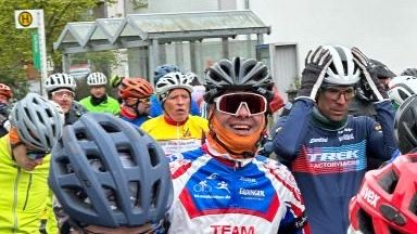 Alexander Worreschke (41), Klient der Sozialen Teilhabe Hephatas, trat trotz der widrigen Wetterbedingungen beim Kellerwald-Bike-Marathon an.