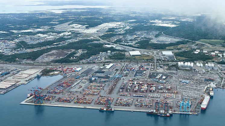 Västra kajen hos APM Terminals Gothenburg rustas nu upp för att förberedas för ett exklusivt kortsjö-erbjudande.