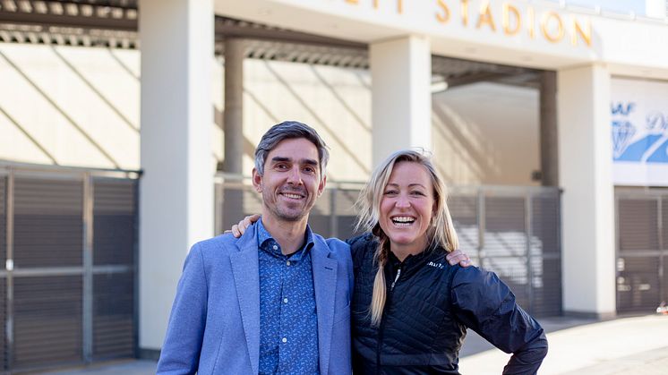 Informasjonssjef i Stiftelsen Organdonasjon, Aleksander Sekowski og kommunikasjonsansvarlig i BMW Oslo Maraton, Stine Hartmann.