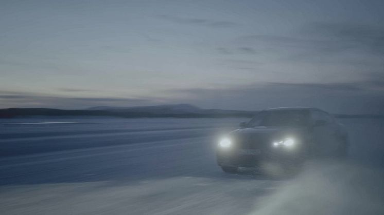 BMW i4 på vintertesting