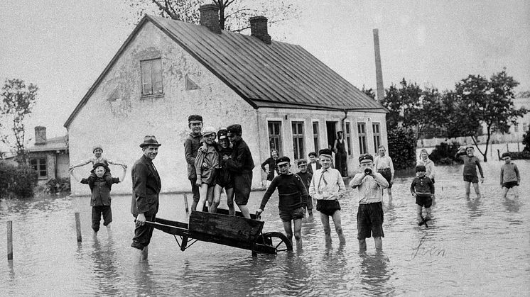Översvämning i gamla Sofielund 1924. Foto: Okänd fotograf/Malmö Museer