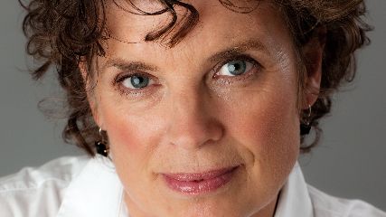 Soppteater 6/10: Siw  Erixon framför Kristina Lugns texter och sånger