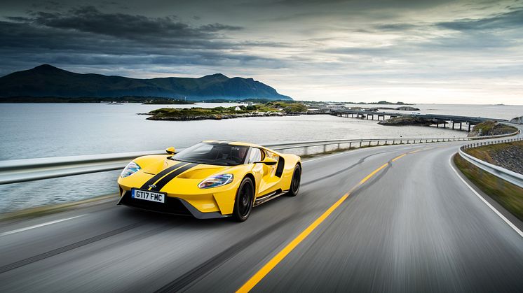 Verdens smukkeste rute – den norske kyststrækning i Ford GT