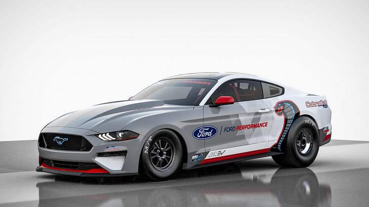 För första gången någonsin presenterar Ford Performance en helt elektrisk dragracingbil – Mustang Cobra Jet 1400. 