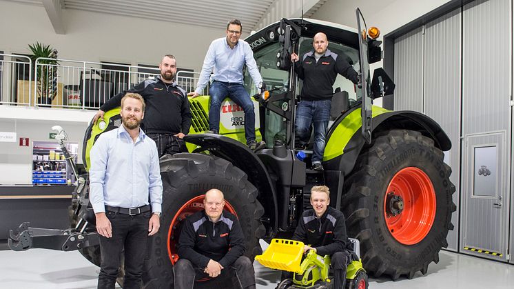 De anställda på anläggningen i Karlstad. Foto: Swedish Agro Machinery