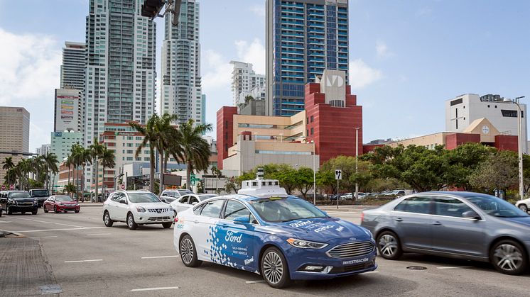 A Ford önvezető autója Miamiban 2018 tavasz