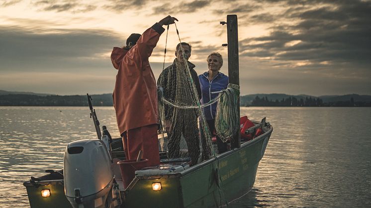 Berufsfischer Rolf Meier mit Gästen auf dem Bodensee, Ostschweiz