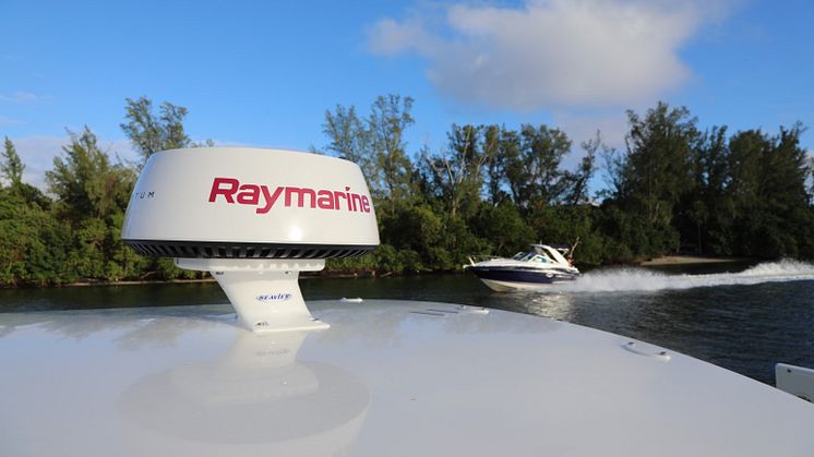 Forte d'une nouvelle identité visuelle, Raymarine réaffirme sa volonté de fournir des solutions électroniques innovantes et hautement performantes dans le domaine de la marine