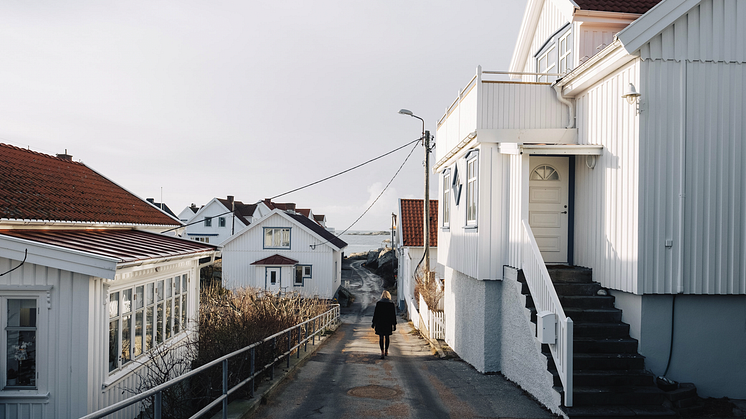 Fortsatt tro på lägre bostadspriser hos mäklare och bostadsköpare