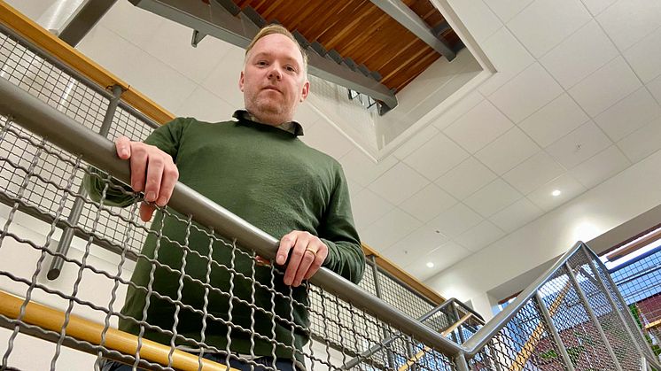 Känslorna gör oss enkelspåriga i vårt sätt att tänka, säger professor Gustav Tinghög. Foto: Jonas Roslund.