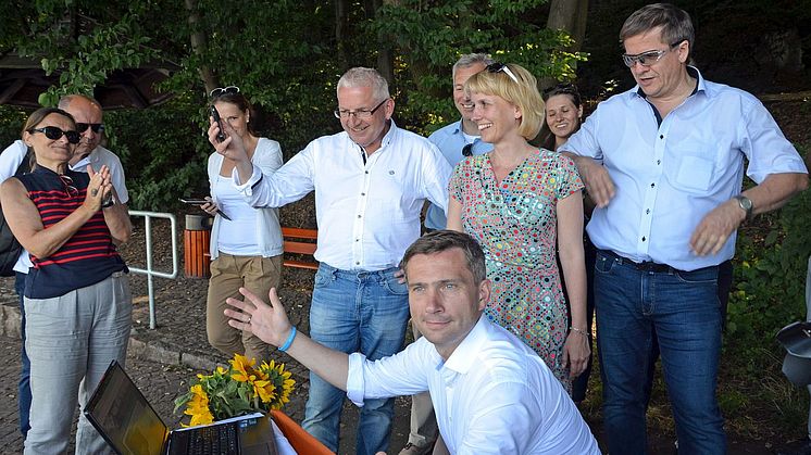 Staatsminister Martin Dulig schaltet mulderadweg.de frei
