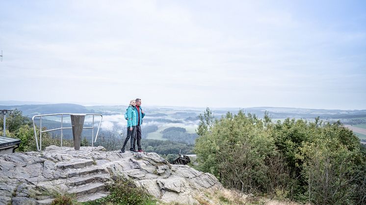 Wandern auf dem Kammweg Erzgebirge-Vogtland (Foto: TMGS/Dennis Stratmann)