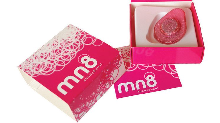 mn8 naturlig och säker lindring av menssmärtor och PMS-besvär presentförpackning 20150306