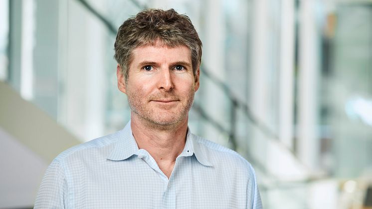 Peder Olofsson, docent vid Karolinska institutet, tilldelas Hjärt-Lungfondens Stora forskningsanslag på 15 miljoner kronor 