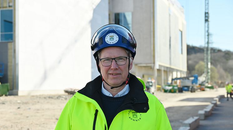 Projektledare Anders Emilsson framför Rimnersbadet
