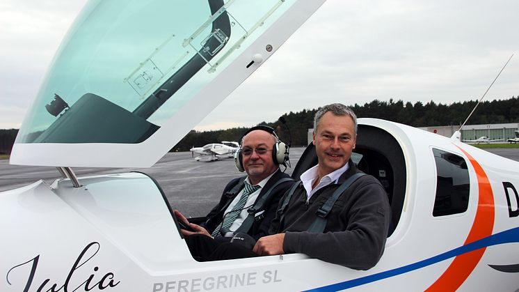 Erstes Forschungs- und Schulungsflugzeug auf dem Flugplatz Schönhagen an die Technische Hochschule Wildau übergeben