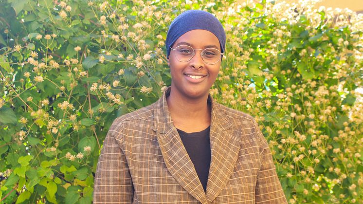 Mariam Yassin, student, praktiserar på Skyddsvärnet och har stora planer för framtiden. Foto: Rebecca Hagman, Skyddsvärnet