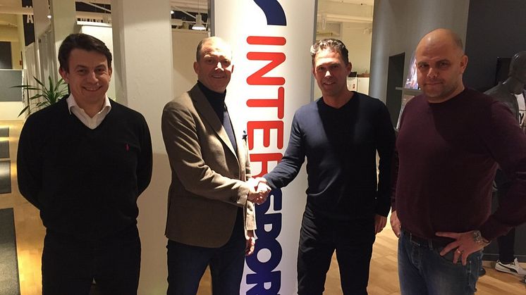 Carl Rogberg, CFO Intersport, Robert Jonsson, försäljningschef Frölunda HC, Jonas Guldstrand, CEO Intersport,  och Patrik Linddahl, Head of team, Intersport.