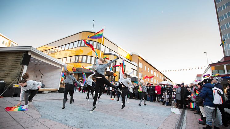 Alla föreningar ska behandlas lika enligt kommunens jämlikhetsprincip.