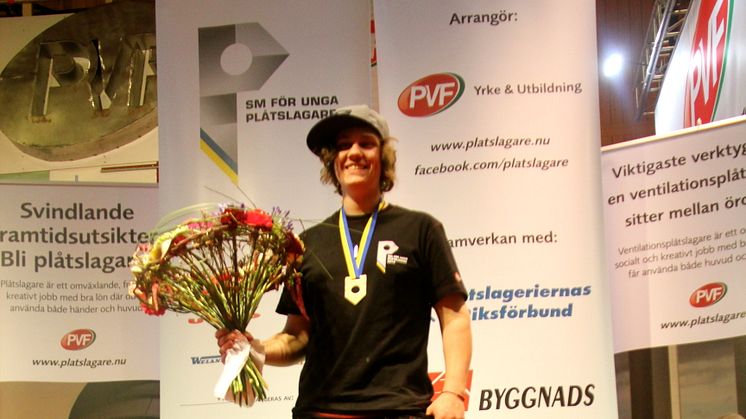 Robin Olsson från Kista Gymnasium tog SM-guld i plåtslageri