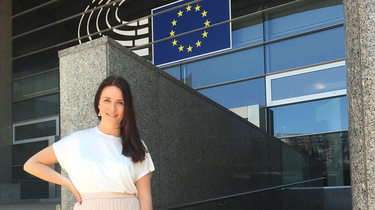 Isabelle Waldenvik från Skövde har en examen i socialpsykologi från Högskolan i Skövde och är praktikant vid Europaparlamentet i Bryssel. 