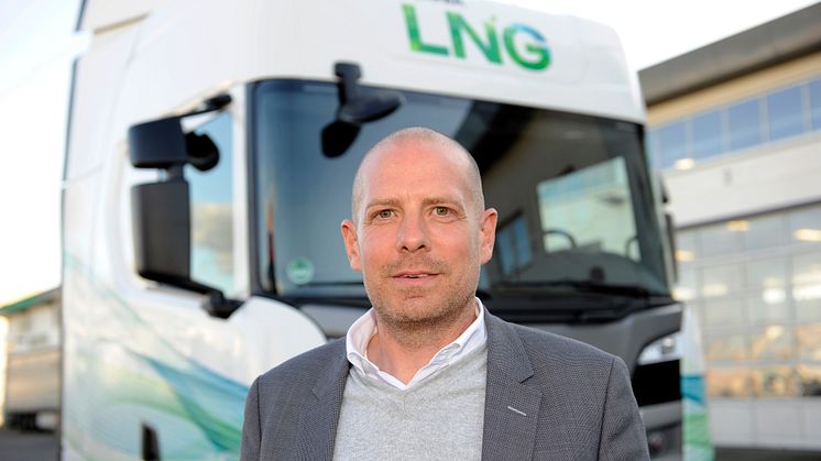 Frank Zill, Geschäftsführer der Westfalen-Lippe Spedition, hat einen Scania R 410 LNG im Einsatz, der im Systemverkehr zwischen dem Ruhrgebiet und Kopenhagen unterwegs ist. 