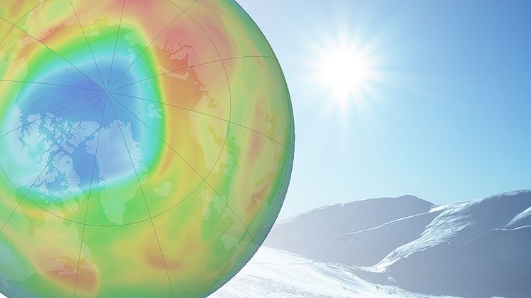 For tiden er det et uvanlig stort hull i ozonlaget over Arktis. I forrige uke befant det seg over nordlige Canada og Grønland, nå beveger det seg mot Skandinavia. 