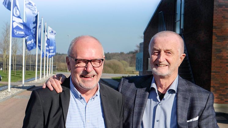 Direktør for Parasport Danmark, Niels Christiansen, sammen med Lars Larsen, grundlægger og formand for bestyrelsen i JYSK, til 40-års jubilæumsreception i Himmerland.