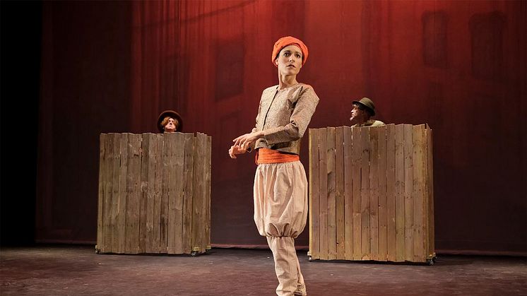 Festival de théâtre au Goetheanum, 2024 :  ‹ La nuit des rois ou Ce que vous voudrez › de William Shakespeare, mise en scène de Marc-Alexandre Cousquer (Photo : Théâtre de l'Homme Inconnu)