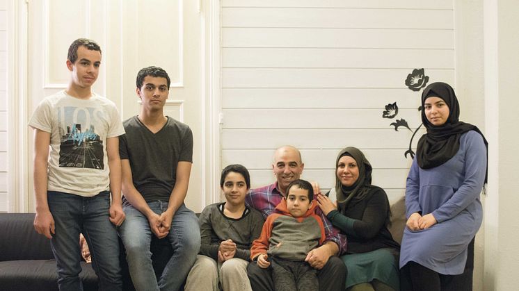 De flyktet fra et krigsherjet Syria. Fra høyre: Amal, Nissreen Ali, Abdalsalam, Taheer, Osama, Mohammad og Umran Azzam. 