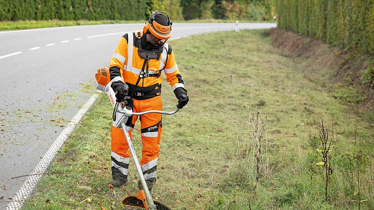 STIHL lancerer kratrydderen FS 561 – udstyret med helt ny savklinge