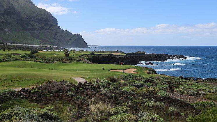 På Kanarieöarna finns 24 golfbanor med svårslagen utsikt och alla nödvändiga faciliteter. Foto: The Canary Islands Tourism.