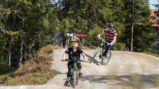 Cykling barn Vemdalen.jpg