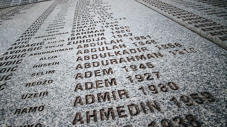 Offren för folkmordet i Srebrenica hedras på ett 20-tal svenska orter