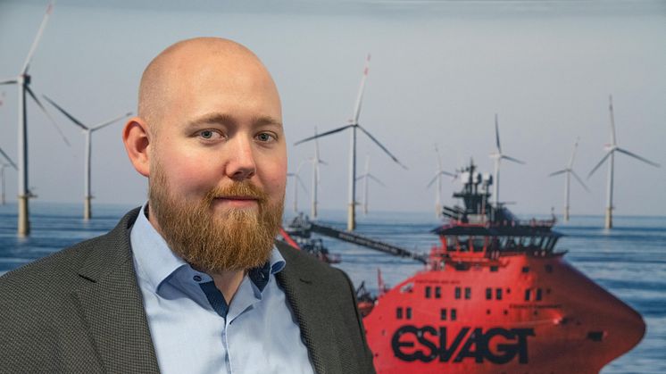 ”Vi sparer op mod halvanden times arbejde med at indtaste data i skibets log – hver dag.”  Mikkel Damgaard Pedersen, IT Solutions Architect, ESVAGT.