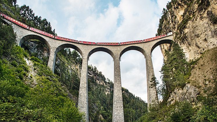 Filisur, Bernina Express_(c)Switzerland Tourism:Marcus Gyger