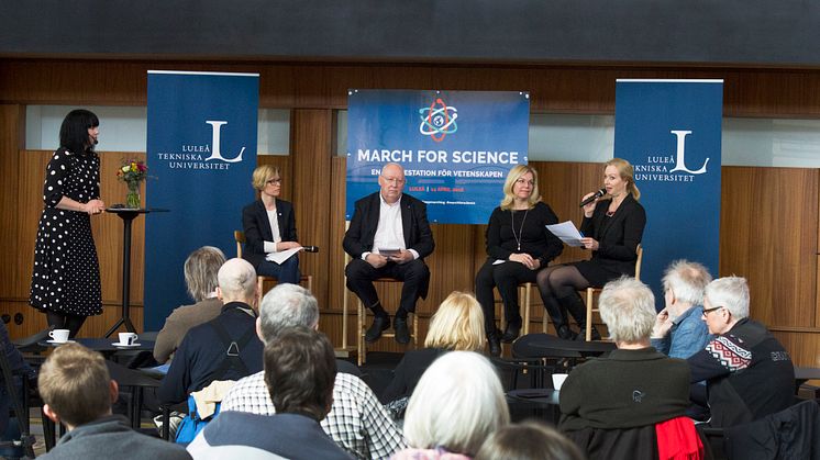 Paneldebatt under March for Science i Luleå