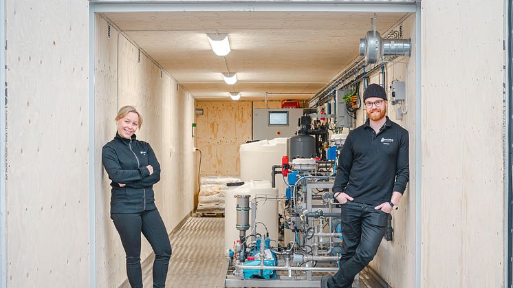 Projektledare Elin Gustafsson och programmerare Kristofer Johansson