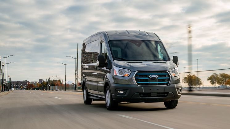 All-New_Ford_E-Transit_05