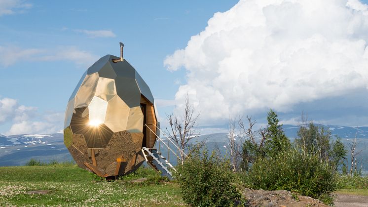 Riksbyggens Solar Egg - Svensk arkitektur och bastukultur till Paris