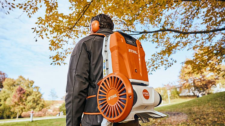 STIHL_BGA_300_5.jpg