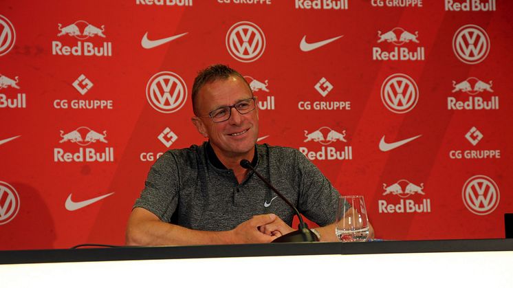 Ralf Rangnick beim Pressegespräch © Melina Gmeiner