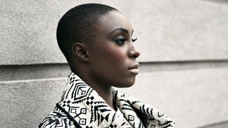 Velklingende kampsang fra Laura Mvula